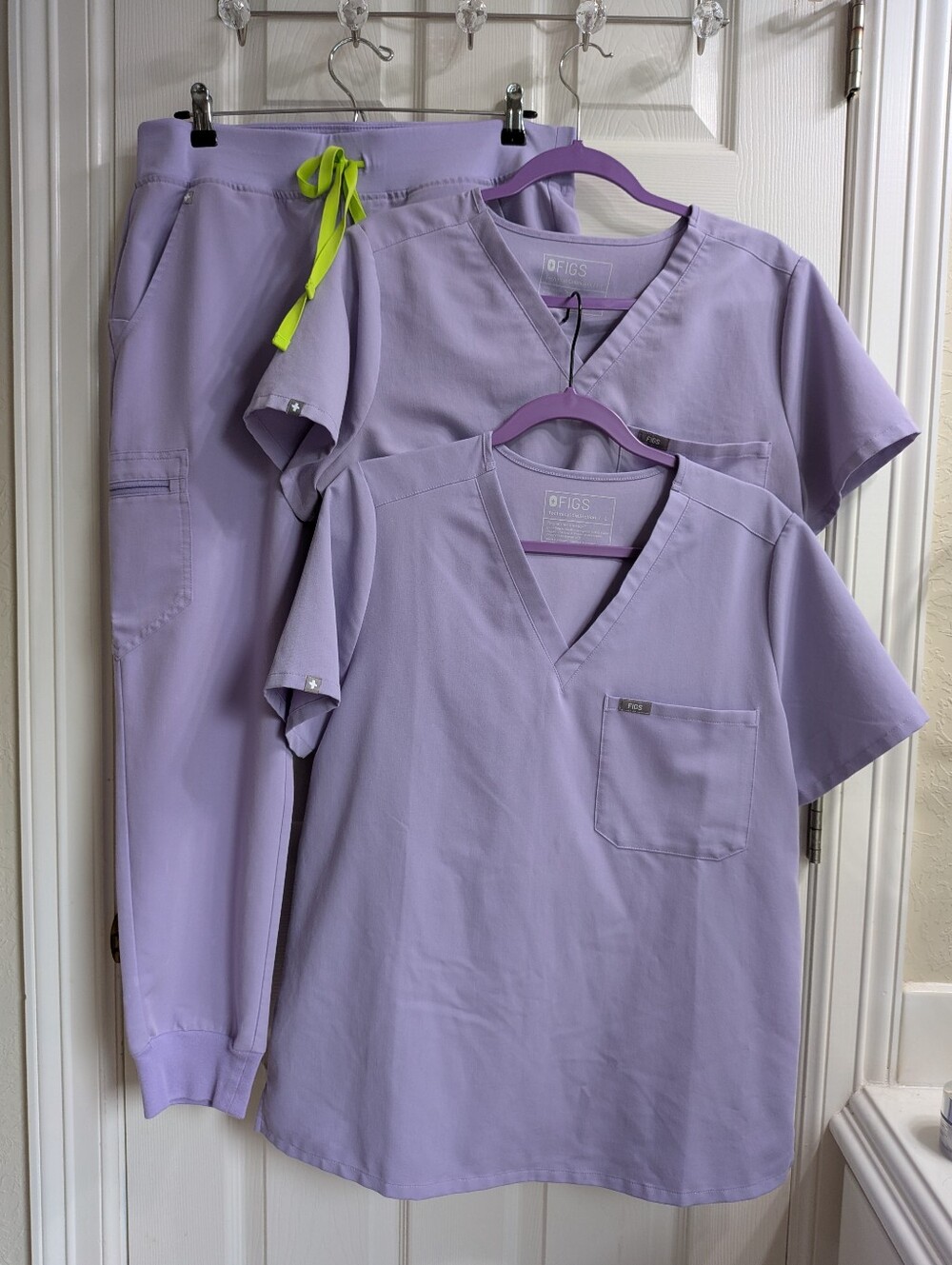 FIGS Scrub Set, Lavender Jogger Pants MP, 2 Tops LP And L